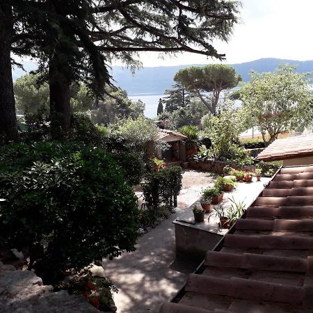 Bed&Breakfast "Fiorella" Sul Lago Castel Gandolfo Zewnętrze zdjęcie