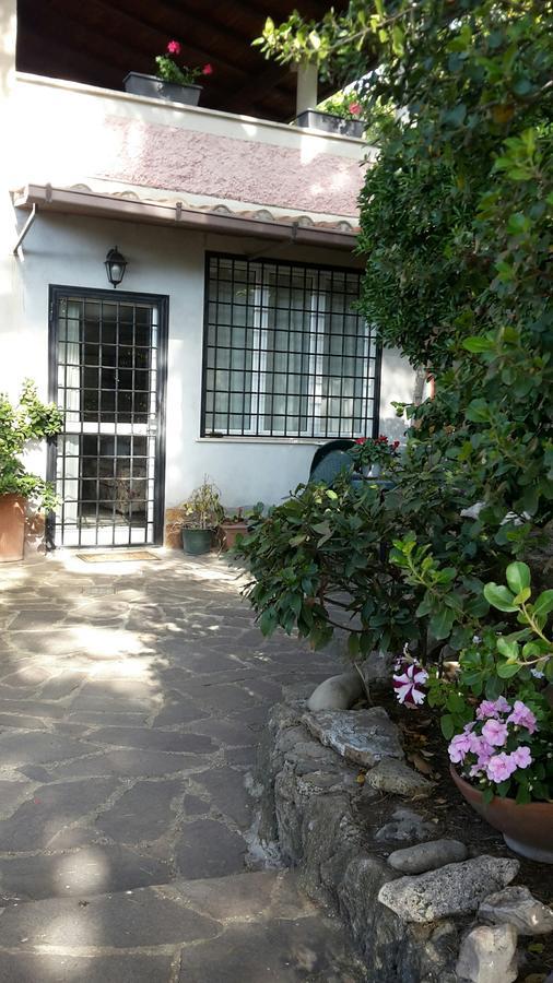 Bed&Breakfast "Fiorella" Sul Lago Castel Gandolfo Zewnętrze zdjęcie