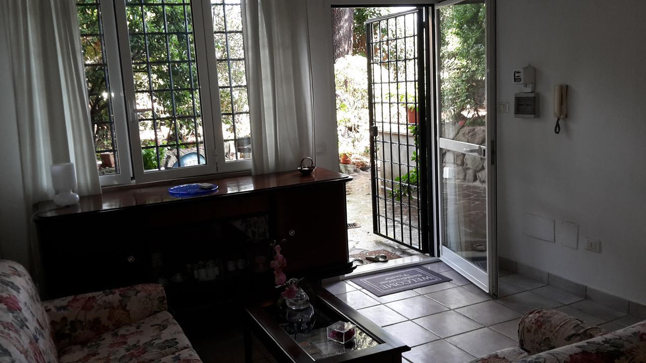 Bed&Breakfast "Fiorella" Sul Lago Castel Gandolfo Zewnętrze zdjęcie